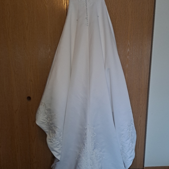 David's bridal wedding dress size 5 - 7 - Picture 13 of 15